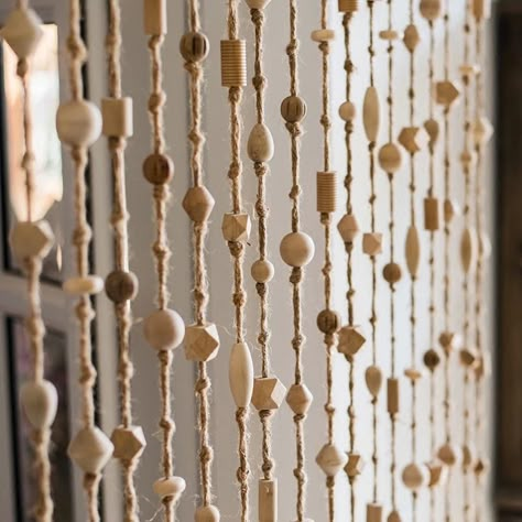 Bamboo Beaded Curtains Diy, Jute Curtains Home Decor, Hanging Curtains From The Ceiling, Wooden Bead Curtain, Living Room Design Blue, Cortina Boho, Bead Curtain, Hanging Room Dividers, Diy Room Divider