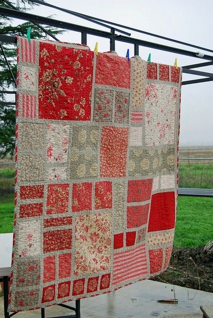 ` French General, Quilt Modernen, Basket Pattern, Quilt Projects, Memory Quilt, Patchwork Quilting, Patch Quilt, Quilting Tips, Crochet Basket