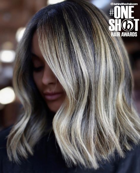 Your Guide to Root Smudge in 2022, Shadow Roots vs. Root Smudge Root Smudge Brunette To Blonde, Highlights Root Smudge, Root Stretch Hair, Grown Out Blonde Hair, Dark Roots Blonde Hair Balayage, Root Smudge Blonde, Shadow Roots Hair, Shadow Root Blonde, Shadow Roots