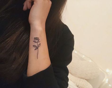 ❤|#tattoo #handtattoo #tattoos #rosetattoo #tattoorose 349 Side Wrist Tattoos, Flower Tattoo On Side, Small Rose Tattoo, Flower Wrist Tattoos, Tattoo Prices, Small Girl Tattoos, Inspiration Tattoos, Rosen Tattoo, Side Tattoos