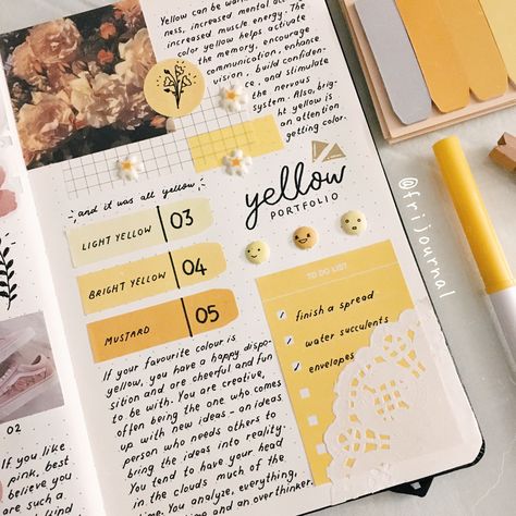 Journal Spreads, Bullet Journal Aesthetic, Bullet Journal Notebook, Bullet Journal Design Ideas, Diary Ideas, Bullet Journal Themes, Bullet Journal Writing, Bullet Journal Art, Bullet Journal Lettering Ideas