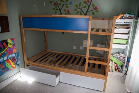 Hacking the KURA into a bunk bed with storage Storage Origami, Kura Cama Ikea, Cama Ikea Kura, Bunk Bed Hacks, Ikea Bunk Bed, Bunk Beds For Boys Room, Bunk Bed With Storage, Cama Ikea, Ikea Kura Bed