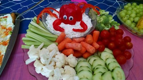 Veggie tray w/crab bell pepper Crab Veggie Tray, Crab Boil Themed Party, Nautical Veggie Tray, Pool Party Veggie Tray, Under The Sea Veggie Platter, Pirate Veggie Tray, Mermaid Party Veggie Tray, Ocean Themed Veggie Tray, Luau Veggie Tray Ideas