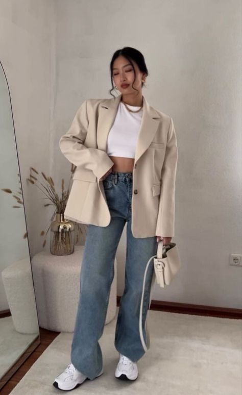 Long Sleeves Outfit, Casual Outfit Aesthetic, White Top Outfit, Sleeves Outfit, Wide Leg Jeans Outfit, Estilo Hijab, Casual Chic Outfits, Mode Hijabi, Looks Jeans