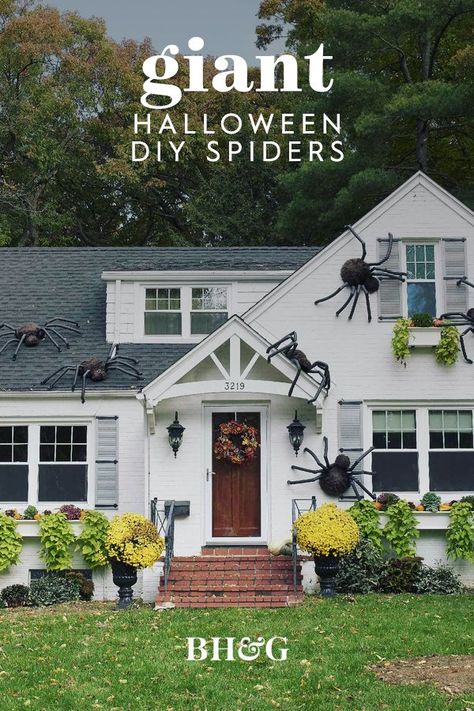 We're totally obsessed with this outdoor Halloween decorating look. We'll show you how to make this spooky DIY Halloween craft—and how to easily hang these Halloween spiders inside your home or on top of it. Make a 2-foot spider, 4-foot spider or a 7-foot spider—or one of each! #giantdiyspiders #giantspidersonhouse #giantspiderdiy #halloweendecor #bhg Bhg Halloween, Diy Spiders, Outdoor Halloween Decorating, Porche Halloween, Giant Spiders, Spider House, Outside Fall Decor, Spider Decorations, Casa Halloween