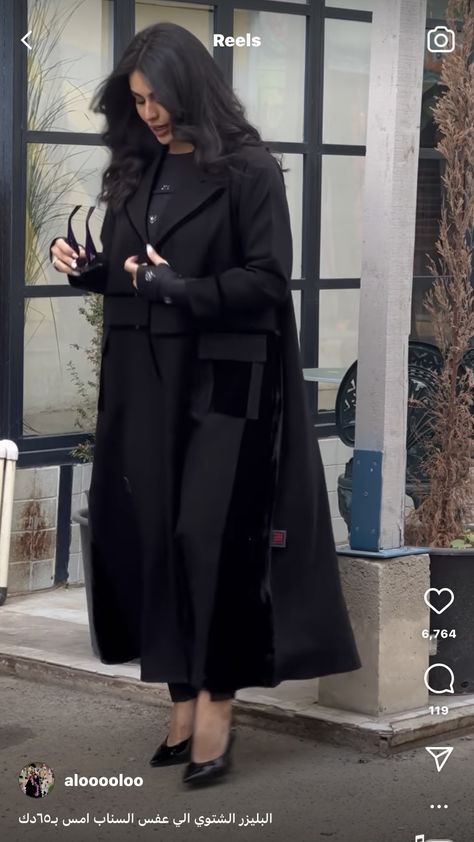 Abaya Jacket, Long Black Coat Outfit, Coat Abaya, Black Coat Outfit, Abaya Designs Latest, Abaya Outfit, Long Black Coat, Mode Abaya, Fancy Dresses Long