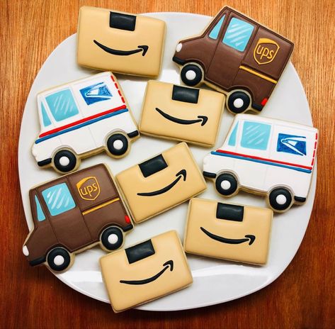 UPS/Amazon/USPS truck cookies Fancy Sugar Cookies, Sugar Cookie Recipe With Royal Icing, Truck Cookies, Appreciation Cookies, Train Cookies, Car Cookies, Thank You Cookies, Cookie Delivery, Farm Animals Birthday Party