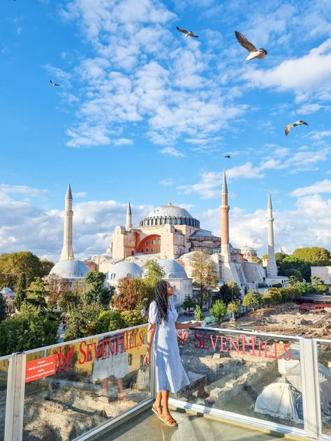 Istanbul Picture Ideas, Istanbul Rooftop, Istanbul Photo Ideas, Istanbul Vacation, Istanbul Style, Turkey Itinerary, Istanbul Pictures, Turkey Vacation, Istanbul Turkey Photography