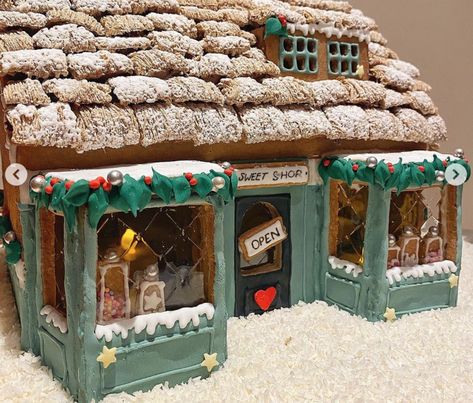 New York Gingerbread House, Fairytale Gingerbread House, Ski Hill Gingerbread House, Iced Gingerbread House, Classic Gingerbread House Ideas, Minimalist Gingerbread House, Movie Inspired Gingerbread Houses, Gingerbread Town Christmas Villages, Red And White Gingerbread House