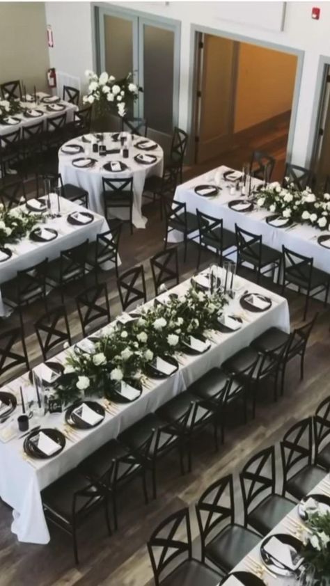 Wedding Table Black, Set Up Table, Baby Shower Table Set Up, Black Wedding Table, Wedding Table Layouts, Grooms Table, Reception Layout, White Weddings Reception, Black And White Wedding Theme