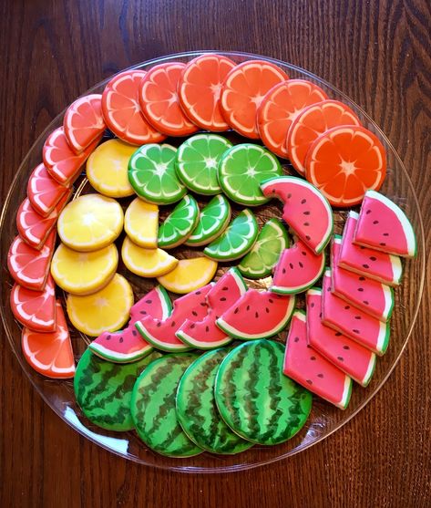 Summer Fruit Platter, Fruit Sugar Cookies, Summer Sugar Cookies, Summer Cookie, Royal Iced Cookies, Fruit Cookies, Sugar Cookie Royal Icing, Torte Cupcake, Iced Sugar Cookies