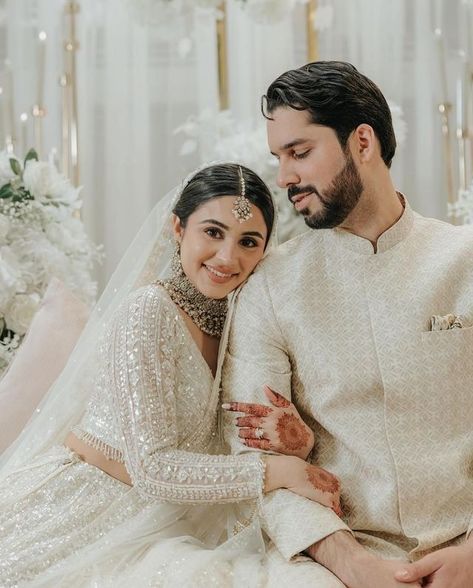 Styled in Pakistan (@styledinpakistan) • Instagram photos and videos Nikah Couple Poses, Nikkah Couple Poses, Marriage Photoshoot Indian, Nikkah Photoshoot Ideas, Nikah Poses, Engagement Preparation, Nikkah Pictures, Nikkah Photos, Nikkah Aesthetic