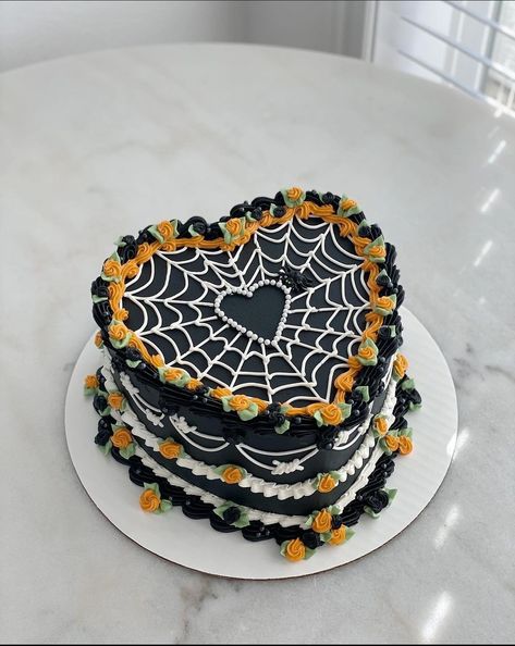 Halloween Themed Food Dinner, Halloween Cakes For Kids, Halloween Meal Ideas, Halloween Cakesicles, Halloween Meal, Halloween Cake Ideas, Scary Halloween Cakes, Halloween Cake Recipes, Halloween Torte