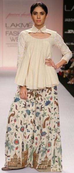 Printed-Palazzo-With-Plain-White-Shirt 20 Outfit Ideas to Wear Short Shirts with Palazzo Pants Short Top With Plazo, Kutri Ideas, Top With Plazo, Fall Dress Trends, Plazo Pants, Moda Hippie, Salwar Designs, Fancy Tops, Trends For 2024