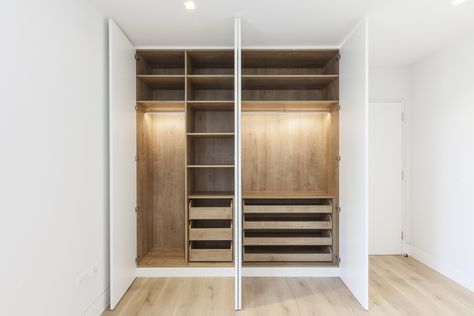 Internal Wardrobe Layout, Indoor Wardrobe Ideas, Double Wardrobe Layout, Built In Wardrobe Internal Layout, Internal Layout Of Wardrobe, Internal Wardrobe Ideas, Small Wardrobe Layout Ideas, Entrance Wardrobe Inside, Fitted Wardrobe Layout Ideas