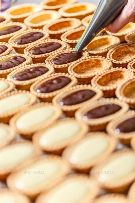 Tartlet Shells, Mini Tartlets, Chocolate Recipes Homemade, Tart Dessert, Mini Tart, Birthday Cakes For Women, Cakes For Women, Sweet Pie, Gourmet Chocolate