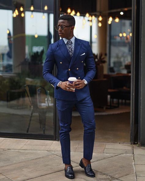 Navy Blue Prom Suits, Look In Mirror, Black Suit Combinations, Blue Black Suit, Suits Navy Blue, Navy Blue Suit Men, Blue Prom Suit, Mens Navy Suit, Double Breasted Suit Men