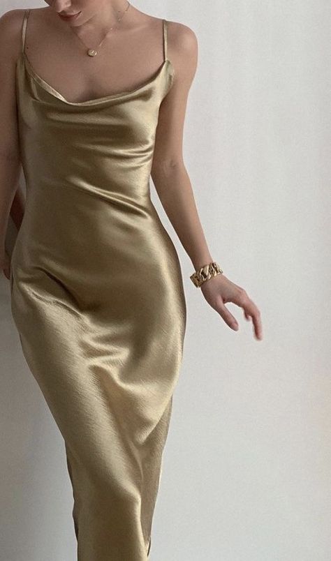 Long Silk Dress Aesthetic, Champagne Dress Aesthetic, Outfits With Silk Dress, Satin Aesthetic Dress, Gold Silk Dress Long, Satin Dresses Aesthetic, Guess Wedding Dresses, Silky Dress Aesthetic, Silk Dresses Aesthetic