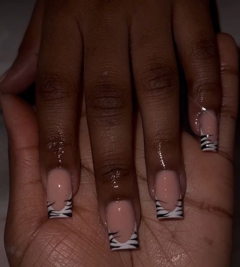 Zebra Print Pedicure, Zebra Print Nails Short, Short Zebra Nails, Short Cheetah Nails, Zebra Print French Tip Nails, Zebra Pedicure, Zebra Print Nails Designs, Zebra French Tip, Tiger Print Nails