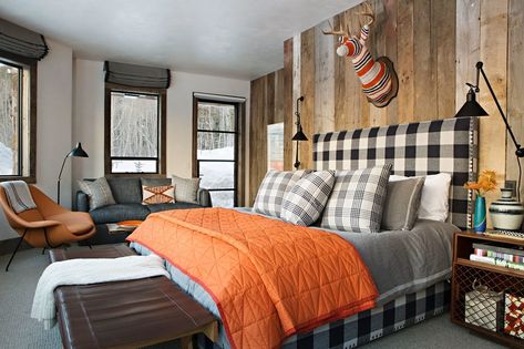 We fell in love with the buffalo plaid from Holland and Sherry Trout says of the fabric used to upholster the guest room... Vacation Bedroom, Luxury Ski Lodge, Cabin Style Decor, Summit Furniture, Rustic Luxury, Log Cabin Designs, Ski House, Beautiful Cabins, Bedroom Bliss