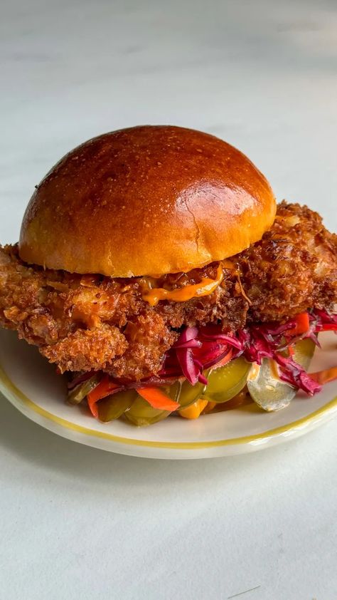 Coconut Crusted Chicken Schnitzel Sandwich | Bengingi Chili Mayo Sauce, Schnitzel Sandwich, Coconut Crusted Chicken, Chicken Schnitzel, Boneless Skinless Chicken Thighs, Bread Bun, Crusted Chicken, Brioche Buns, Chicken Sandwich