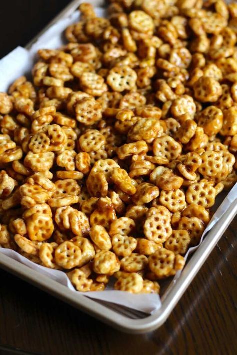 Churro Snacks 12 Tomatoes, Churro Snacks, Sweet Snack Mix, Honeycomb Cereal, Moose Munch, Facebook Recipes, 12 Tomatoes Recipes, Snack Mixes, Churros Recipe