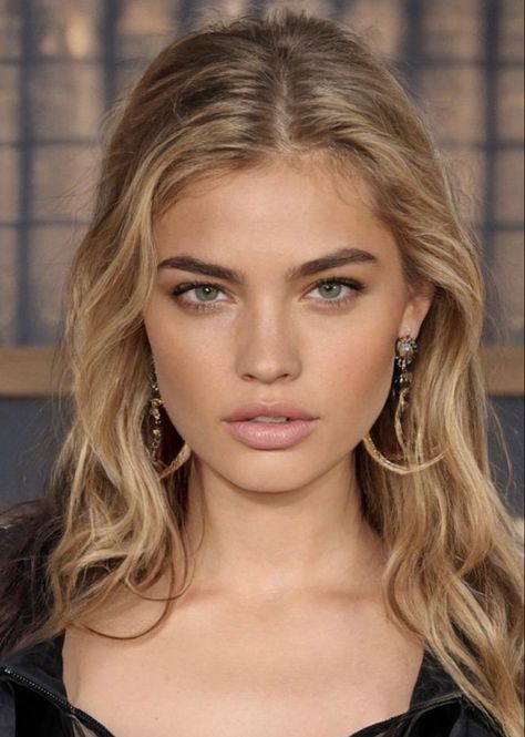 Megan Blake Irwin, Face Swap, Blonde Hair Inspiration, Briar Rose, Phoebe Tonkin, Hair Inspo Color, Metallic Hair, Hair Envy, Pretty Hairstyles