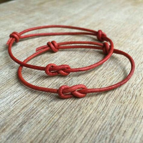 His And Hers Bracelets, Bracelets Couple, Couples Jewelry, Vintage Jewelry Diy, Diy Jewelry To Sell, Diy Bangle Bracelets, Diy Leather Bracelet, Leather Jewelry Diy, Bracelet Couple