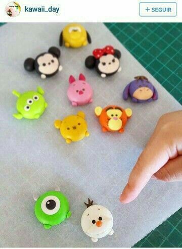 @AranzaDrive ❁ Kawaii Clay Ideas, Fimo Kawaii, Polymer Clay Disney, Crea Fimo, Polymer Clay Kawaii, Clay Magnets, Pola Amigurumi, Clay Diy Projects, Day Day