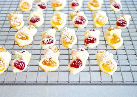 These Polish kiffles are a Christmas staple in my husband's family! The easy cream cheese dough surrounds pie filling to make them look like little jewels. Kiffles Recipe, Cream Cheese Dough, Cheese Dough, Easy Cream, Fruit Filling, Xmas Cookies, Polish Recipes, Desserts Recipes, Cookies Recipes Christmas