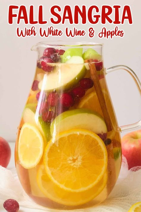 There are so many wonderful things to love about the fall season – from the beautiful colors of nature to the cool autumn weather. But one of my favorite things about fall are the seasonal flavors. With this simple fall sangria recipe, you can combine all the delicious fruit flavors of autumn into one beautiful cocktail. Thanksgiving Sangria, Fall Sangria Recipes, White Wine Sangria Recipe, White Sangria Recipe, Red Sangria Recipes, Easy Sangria Recipes, Apple Sangria, Thanksgiving Drinks, Cool Autumn