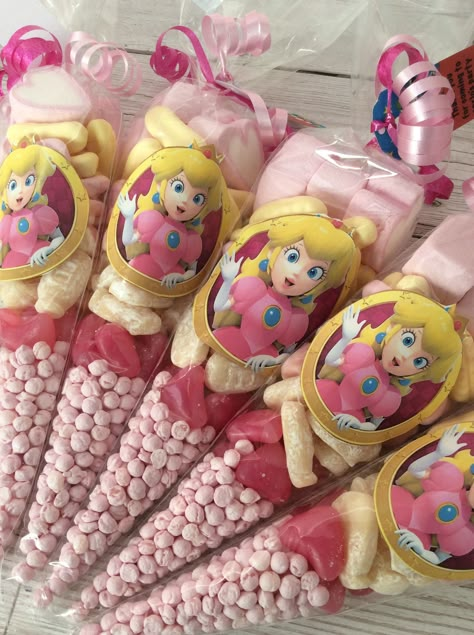 Princess Peach Mushroom Kingdom, Princess Peach Birthday Party Centerpiece, Super Mario Bros Party Ideas Princess Peach, Mario Bros Princess Peach Birthday, Mario Princess Birthday Party, Princess Peach And Daisy Birthday Party, Princess Peach Birthday Party Favors, Mario Birthday Party Princess Peach, Princess Peach Dessert