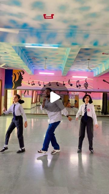 Simple Dance, Dance Steps, Bollywood Songs, March 21, Instagram Reels, Dance Music, Dancer, Songs, Music