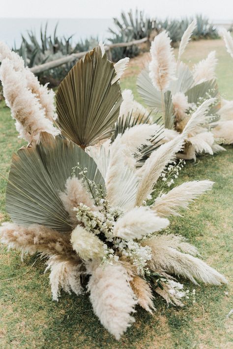 Pampas Arrangement, Brown Pampas, Australian Wedding, All White Wedding, Home Decor Rustic, Boho Wedding Decorations, Coastal Wedding, Rustic Wedding Decor, Tropical Wedding