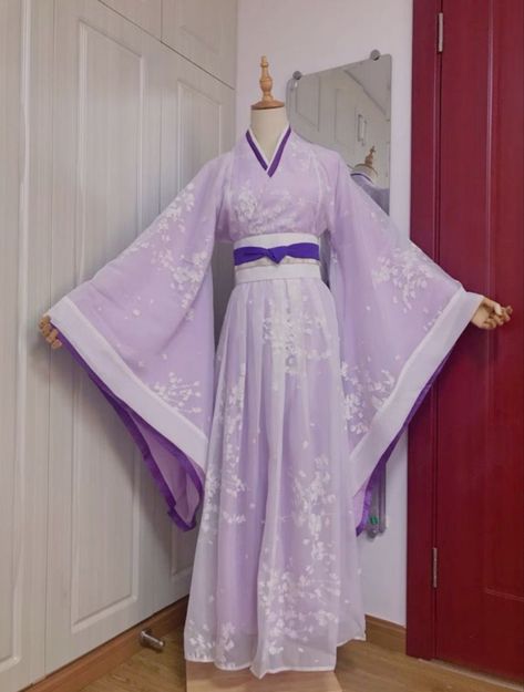 Wisteria Kimono, Pretty Kimono, Purple Kimono, Pretty Kimonos, Kimono Outfits, Traditional Asian Dress, Japanese Traditional Clothing, Cute Kimonos, Chinese Style Dress