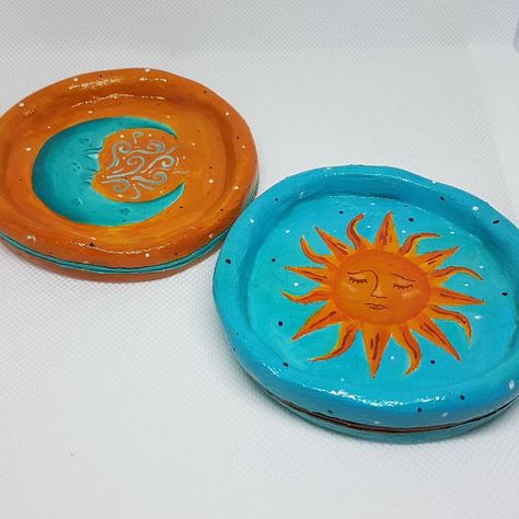 Air Dye Clay Ideas, Airdryclay Ideas Aesthetic, Coster Painting Diy, Small Air Dry Clay Ideas, Clay Things To Make, Clay Coasters Diy, Things To Make With Air Dry Clay, Clay Crafts Air Dry Ideas, Cute Air Dry Clay Ideas