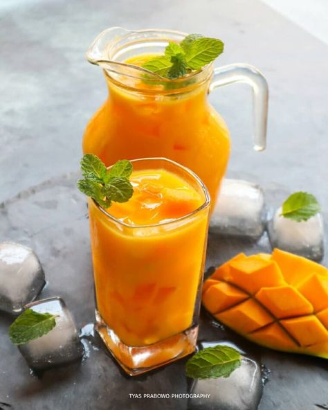 Resep Es Mangga Jelly dari @tyasprabowo Mango Juice Recipe, Summer Essential Oils, Resep Juice, Mango Lemonade, Alternative Sweeteners, Lemonade Drinks, Refreshing Drinks Recipes, Lime Oil, Mango Juice