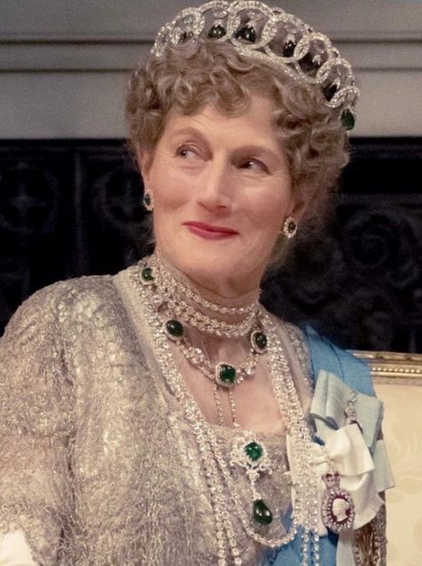 Vladimir Tiara, Delhi Durbar, Geraldine James, Edwardian England, Laura Carmichael, Dowager Countess, Downton Abbey Fashion, Downton Abby, Gentlemans Club