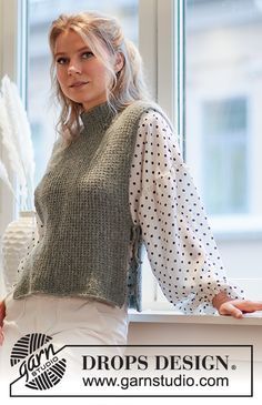 DROPS Strikkeopskrift Oversize Sweater, Knit Vest Pattern Women, Knit Vest Pattern Free, Vest Pattern Free, Knit Vest Pattern, Free Knitting Patterns, Vest Pattern, Stockinette Stitch, Free Knitting Pattern