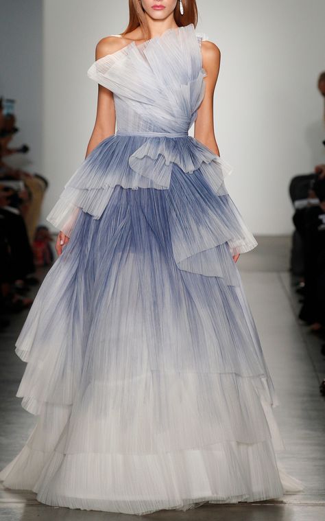 Tulle Couture, Pleated Tulle Dress, Pleats Fashion, Structured Fashion, Womens Tulle Skirt, Dresses For Special Occasions, Pamella Roland, Tulle Dresses, Pleated Tulle