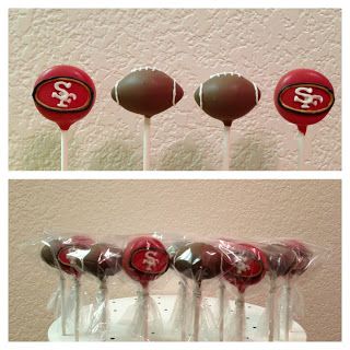 vypassetti cake pops: February Cake Pops Football Cake Pops, Football Treats, Cake Pop Tutorial, Chocolate Melts, Football Snacks, Sport Cakes, Football Birthday Party, Cake Pop Sticks, Pop Stick