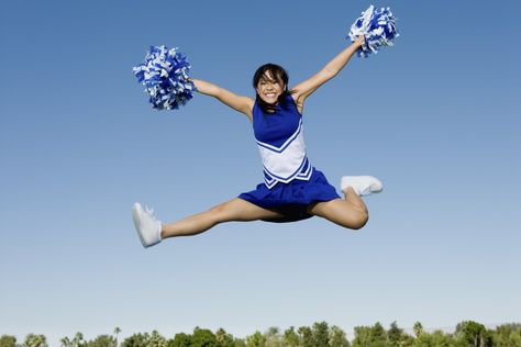 Ways to Train for Higher Cheerleading Jumps | Livestrong.com Cheer Jumps, Cheerleading Workout, Cheerleading Jumps, Cheerleading Pyramids, Asian Cheerleader, Cheer Routines, Cheerleading Stunt, Cheers Photo, Cheerleading Hairstyles