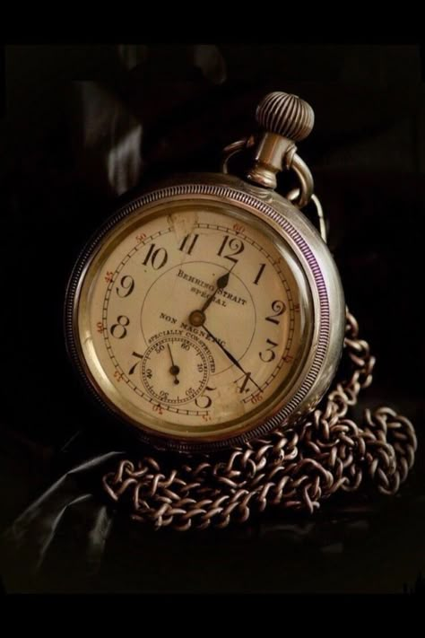 Wealthy Man, Watch Photography, Old Pocket Watches, Old Watch, Antique Pocket Watch, Hourglasses, Pocket Watch Antique, Vintage Pocket Watch, Old Watches