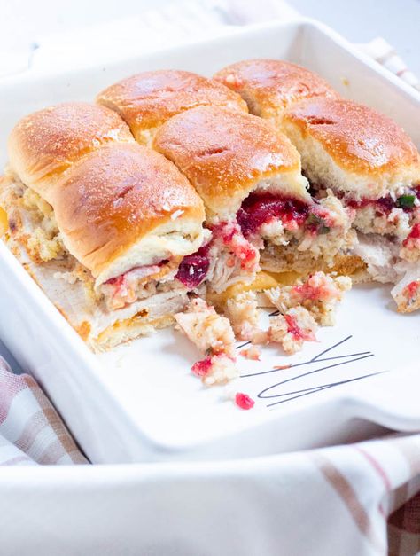 Thanksgiving Sliders, Turkey Salad Recipe, Slider Recipe, Turkey Sliders, Thanksgiving Meals, Thanksgiving Leftover, Thanksgiving Leftover Recipes, Leftover Recipes, Leftover Cranberry Sauce