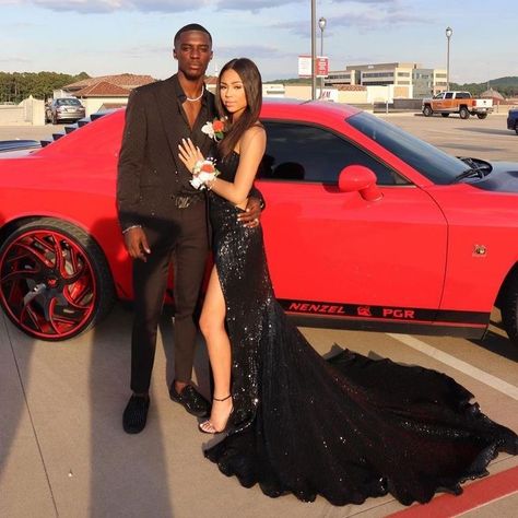 Black Homecoming Dress Couple, Black Prom Outfits For Couples, Prom Dresses Black Couples, Black Prom Couples Outfit, Black Prom Dress Couple, Prom Black Couples, Prom Outfits For Couples, Prom Dress Couple, Couple Prom Outfits