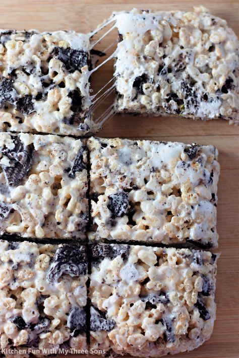 Chocolate Covered Rice Crispy Treats, Oreo Rice Crispy Treats, Homemade Rice Krispies, Oreo Rice Krispie Treats, Oreo Rice, Homemade Rice Krispies Treats, Rice Crispy Treats Recipe, 2025 Goals, Beautiful Baking