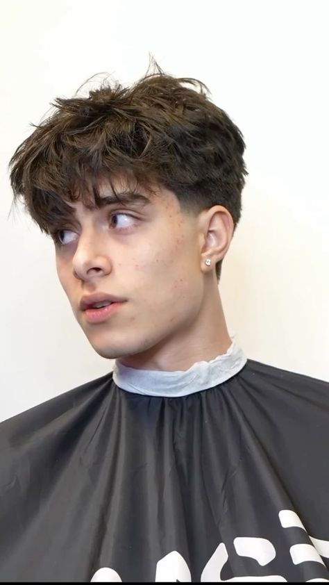 Different & Trendy Undercut Hairstyle Ideas for Men | Every Variation of the Men’s Undercut Hairstyle (Detailed Gallery) Sam Zia Haircut 360, Front Fringe Hairstyles Men, Fringe Haircut Men Straight Hair, Sam Zia Haircut, Fringe Men Hairstyle, Tapper Fade Alto, Men’s Hairstyle Fringe, Hair Styles For Men With Straight Hair, Hire Style Men Hair