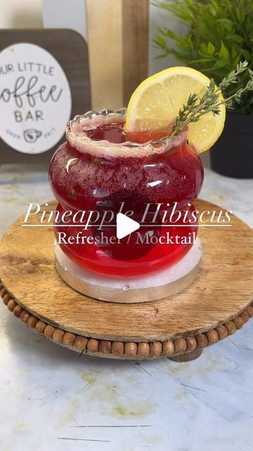 Mocktails & Recipes on Instagram: "Pineapple Hibiscus Mocktail!   - Fresh pineapple  - Mint leaves  - Fresh lemon juice  - Light agave syrup (sweetener) - Hibiscus tea - Lemon seltzer water   Simple and delicious! Perfect for a summer refresher. Information on tools and recipes found on my Amazon store and the link on my bio #homemade #homemadefood #drinks #drink #drinklocal #mocktail #mocktailrecipe #receitas #recipes #recipe #cocktails #hibiscus #tea #refresh #refreshing #summer #summervibes #summerdrinks" Hibiscus Mocktail, Mocktails Recipes, Recipes Pineapple, Hibiscus Drink, Pineapple Tea, Pineapple Mint, Health Drinks, Seltzer Water, Dinner Party Decorations