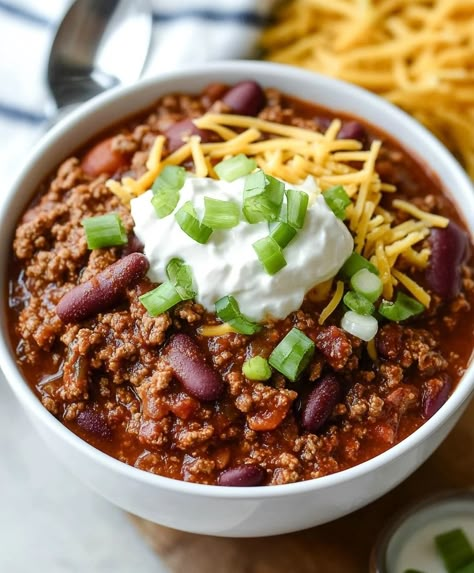 Best Copycat Texas Roadhouse Chili Recipe Jesse James Decker Chili Recipe, Copycat Wolf Brand Chili, Worlds Best Chilli, Copycat Texas Roadhouse Chili, Texas Road House Chili Recipe, Chili Recipe Martha Stewart, Texas Chili Recipe Award Winning, Texas Chilli, Roadhouse Chili Recipe