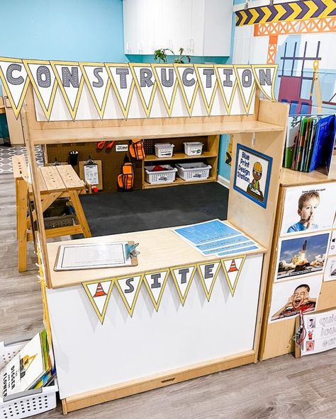 This Construction Site dramatic play unit is perfect when learning about construction and community helpers! 🦺 It is also great for bringing dramatic play to a new area of the classroom. Would you like a link to the Construction Site Dramatic Play labels? Comment "BUILD" for the link! https://www.teacherspayteachers.com/Product/Construction-Site-Dramatic-Play-7836611 #preschoolclassroom #prekindergarten #preschool #preschoolteacher #classroomtour #PreKTeachers #PlayBasedLearning #EarlyChil... Construction Role Play, Construction Dramatic Play, Community Helper Dramatic Play, Classroom Necessities, Jamie White, Dramatic Play Themes, Boys Town, Classroom Tour, Dramatic Play Area